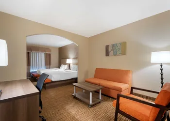 Best Western Plus DFW Airport Suites hotel thumbnail 7