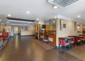Comfort Inn Arcata - Humboldt Area hotel thumbnail 4