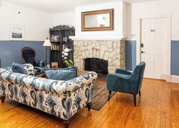 Miami River Inn By Renzzi hotel thumbnail 3