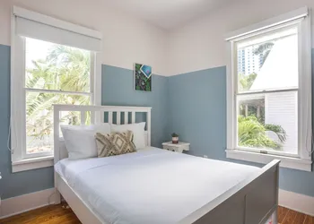 Miami River Inn By Renzzi hotel thumbnail 4