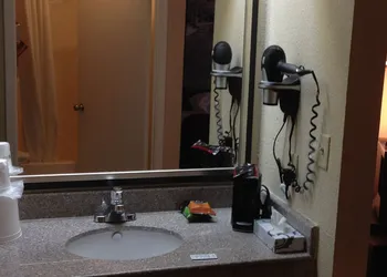 SureStay Plus by Best Western San Antonio Airport hotel thumbnail 8