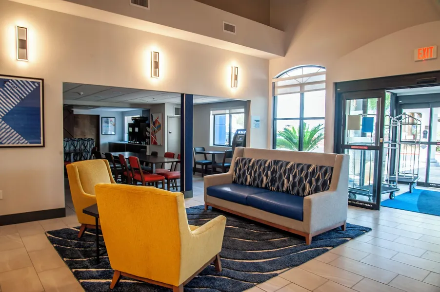 Holiday Inn Express Airport - Tucson by IHG hotel detail image 2