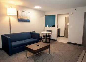 Holiday Inn Express Airport - Tucson by IHG hotel thumbnail 5
