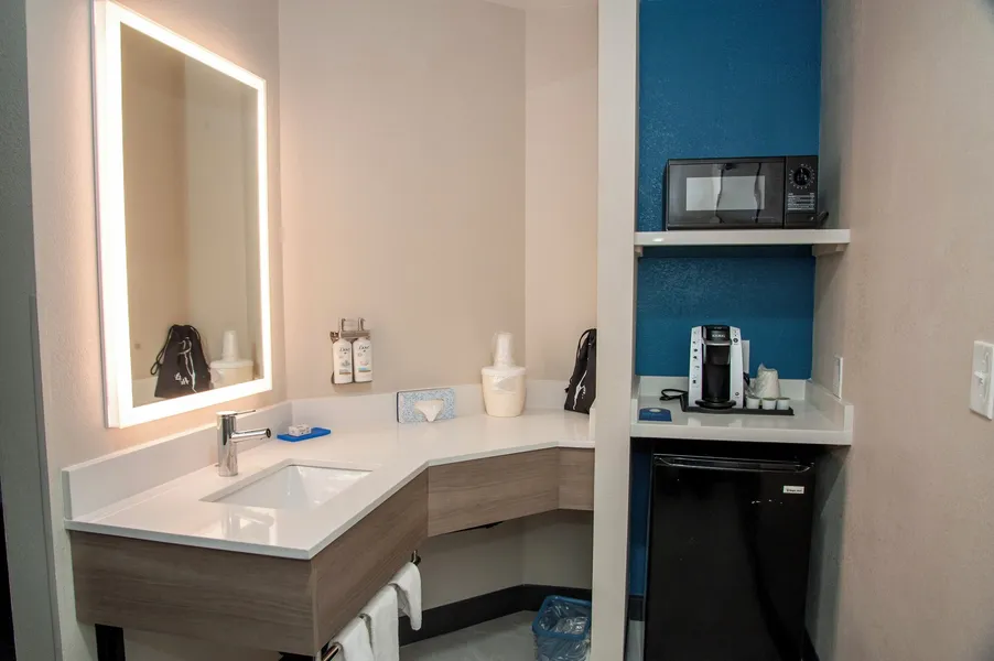 Holiday Inn Express Airport - Tucson by IHG hotel detail image 6