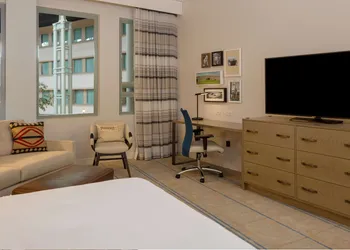 Hilton Austin Airport hotel thumbnail 5