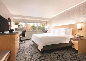 Radisson Hotel Charlotte Airport hotel thumbnail 8