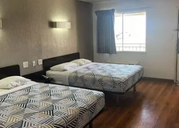 Motel 6 Wichita Falls, TX - North hotel thumbnail 7