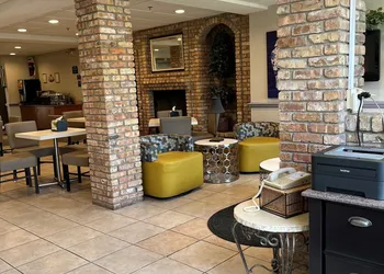 Microtel Inn & Suites by Wyndham Lady Lake/The Villages hotel thumbnail 2