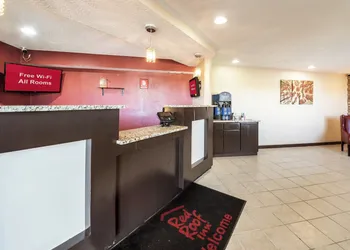 Red Roof Inn Anderson, IN hotel thumbnail 6