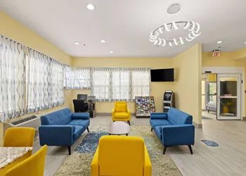 Days Inn & Suites by Wyndham Euless DFW Airport South hotel thumbnail 6