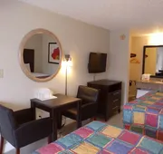 Red Carpet Inn Airport and Cruise Port Hotel Fort Lauderdale hotel detail image 3