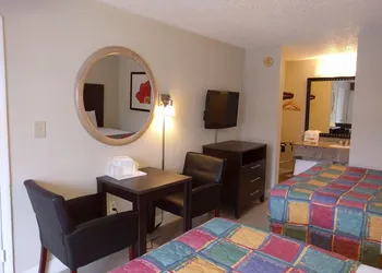 Red Carpet Inn Airport and Cruise Port Hotel Fort Lauderdale hotel thumbnail 3
