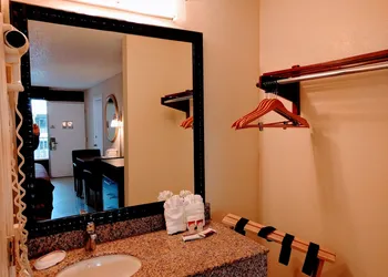 Red Carpet Inn Airport and Cruise Port Hotel Fort Lauderdale hotel thumbnail 5
