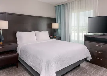 Staybridge Suites Miami Doral Area by IHG hotel thumbnail 4