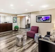 La Quinta Inn & Suites by Wyndham Houston Baytown East hotel detail image 3