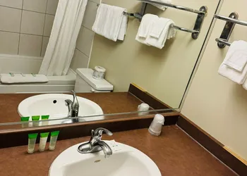 Silver Crest Lodge hotel thumbnail 5