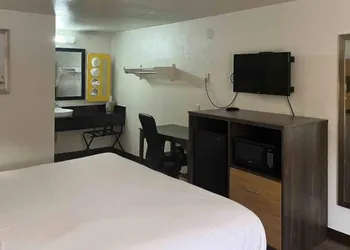 Motel 6 Cross Lanes, WV - Goff Mountain Rd hotel thumbnail 4