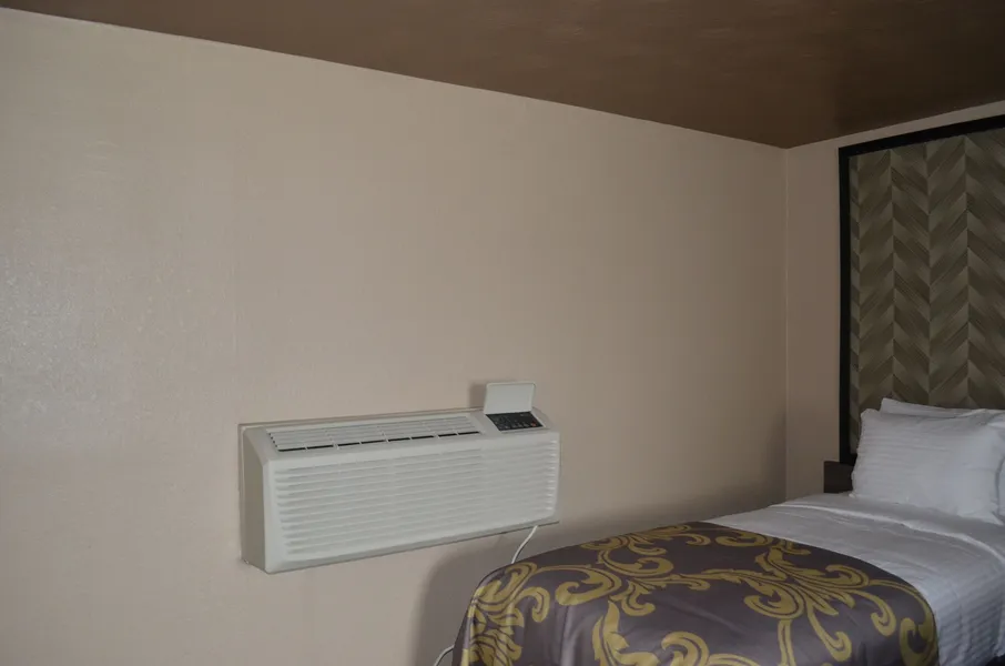 AArya Hotel By Niagara Fashion Outlets hotel detail image 6