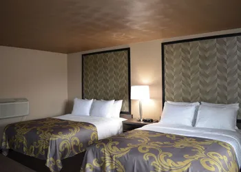 AArya Hotel By Niagara Fashion Outlets hotel thumbnail 7