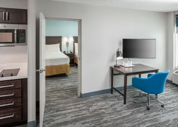 Hampton Inn & Suites by Hilton Miami-Doral/Dolphin Mall hotel thumbnail 4