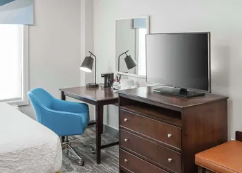 Hampton Inn & Suites by Hilton Miami-Doral/Dolphin Mall hotel thumbnail 8