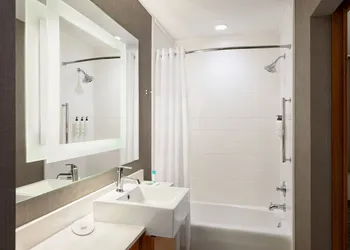 SpringHill Suites Wisconsin Dells hotel thumbnail 8
