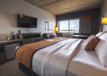 Pier B Resort hotel thumbnail 5