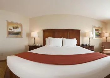 Holiday Inn Ex Ste Porterville by IHG hotel thumbnail 3