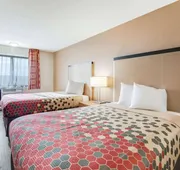 Econo Lodge Madison East hotel detail image 4