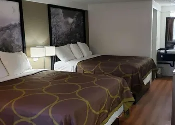 Super 8 by Wyndham Asheville/Biltmore hotel thumbnail 6