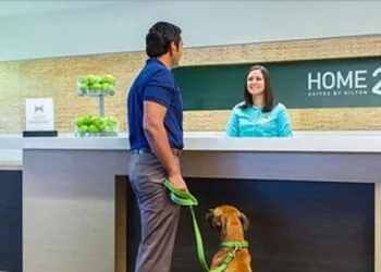 Home2 Suites by Hilton Farmington/Bloomfield hotel thumbnail 2