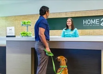 Home2 Suites by Hilton Farmington/Bloomfield hotel thumbnail 2