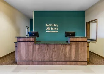 MainStay Suites Watford City - Event Center hotel thumbnail 3