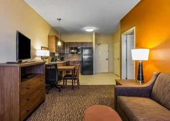MainStay Suites Watford City - Event Center hotel thumbnail 8