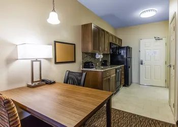MainStay Suites Watford City - Event Center hotel thumbnail 6