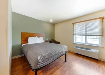 Extended Stay America Select Suites - Oklahoma City - West hotel thumbnail 4