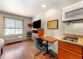 Extended Stay America Select Suites - Oklahoma City - West hotel thumbnail 6