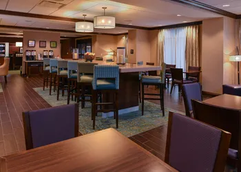 Hampton Inn Omaha Midtown-Aksarben Area hotel thumbnail 5