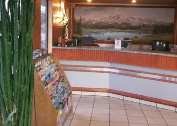 Sunrise Inn hotel thumbnail 2