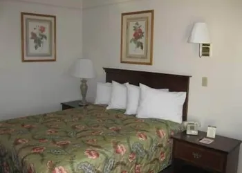 Sunrise Inn hotel thumbnail 5