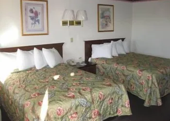 Sunrise Inn hotel thumbnail 8