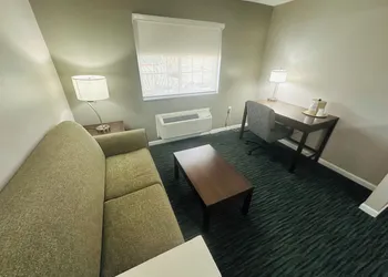 BridgePointe Inn & Suites by BPhotels, Lincoln I-80/27th St hotel thumbnail 6