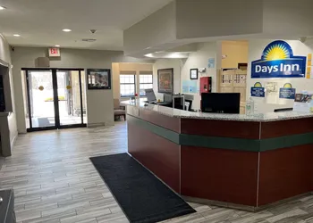 Days Inn by Wyndham near Kansas Speedway hotel thumbnail 2