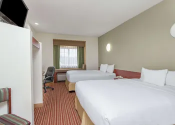 Days Inn by Wyndham near Kansas Speedway hotel thumbnail 3