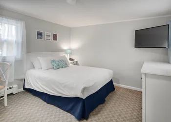 Kittery Inn and Suites hotel thumbnail 6