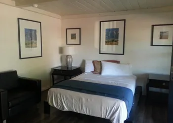 Sterling Gardens hotel thumbnail 4