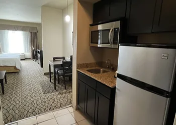 Holiday Inn Express Hotel & Suites Deming Mimbres Valley by IHG hotel thumbnail 8