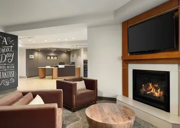 TownePlace Suites by Marriott Alexandria hotel thumbnail 2