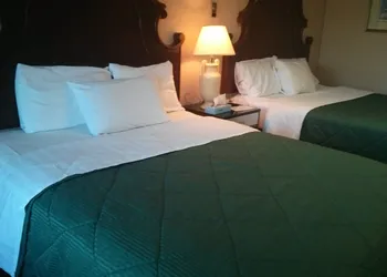 Port Motel hotel thumbnail 2