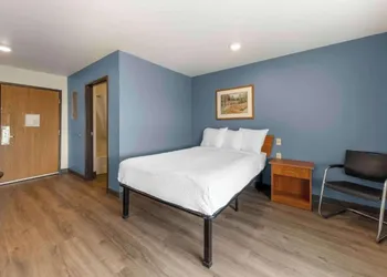 Studio 6 Extended Stay Oklahoma City Norman OK hotel thumbnail 6